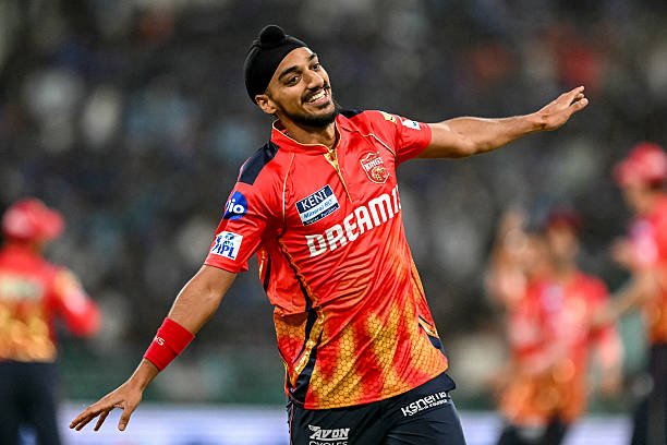  Punjab Kings' Arshdeep Singh celebrates after taking the wicket of Lucknow Super Giants' Mitchell Marsh during the Indian Premier League (IPL) Twenty20 cricket match between Lucknow Super Giants and Punjab Kings 